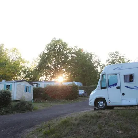 Mobil-home Confortable Pour 5 Pers. En A - Api-1-52-1221 * Payrac
